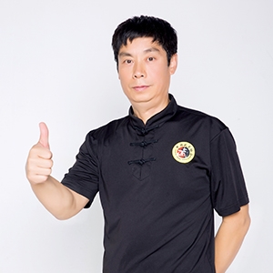 中国武术名家董亚生丨致敬逆行者主题邮票珍藏册全球发行